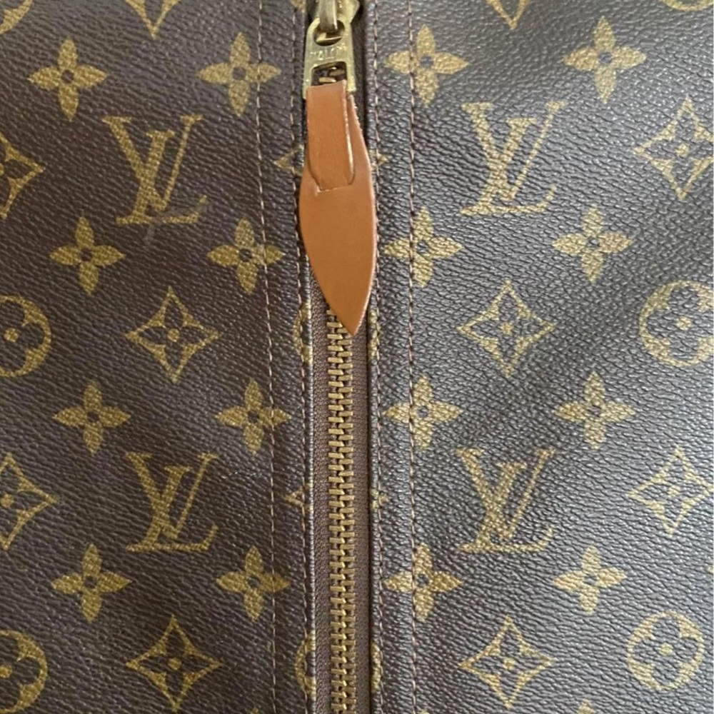 Louis Vuitton Brown Monogram Travel Bag with Iconic Design Garment bag - Picture 2 of 3